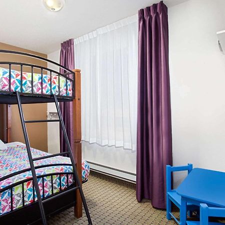 Ramada By Wyndham Red Deer Hotel & Suites Extérieur photo